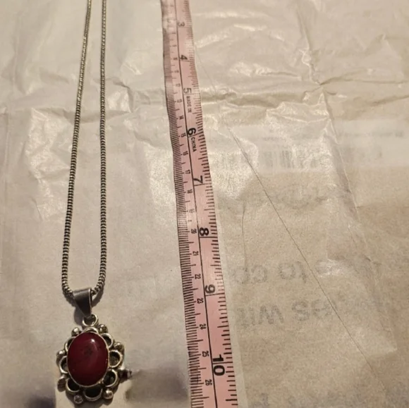 Elegant 925 Sterling Silver Red Pendant Necklace - Picture 4 of 5